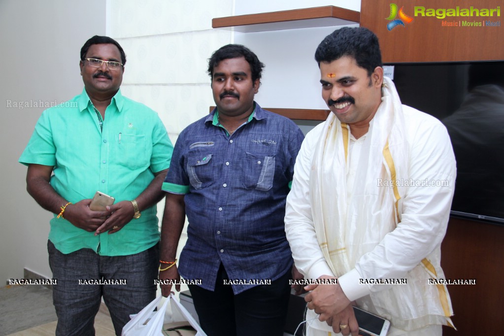 Grand Housewarming Ceremony of Director/Producer Yamuna Kishore, Hyderabad