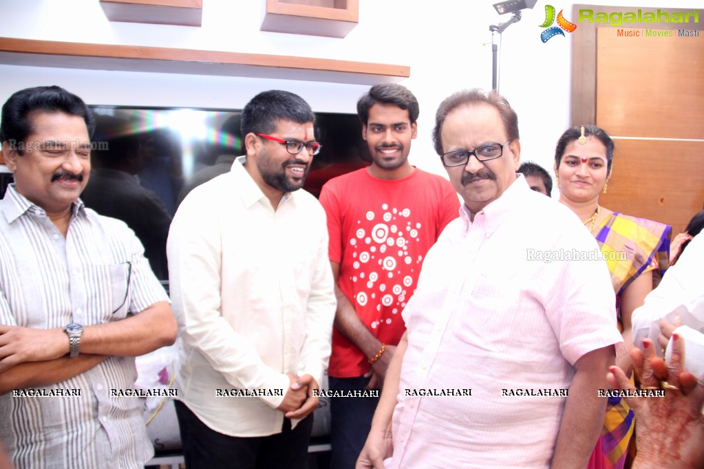 Grand Housewarming Ceremony of Director/Producer Yamuna Kishore, Hyderabad