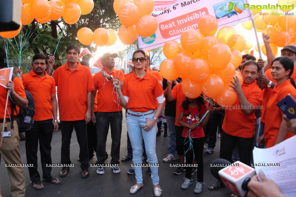 Shilpa Reddy flagged off & joined the Glaucoma Awareness Walk by L V Prasad Eye Institute