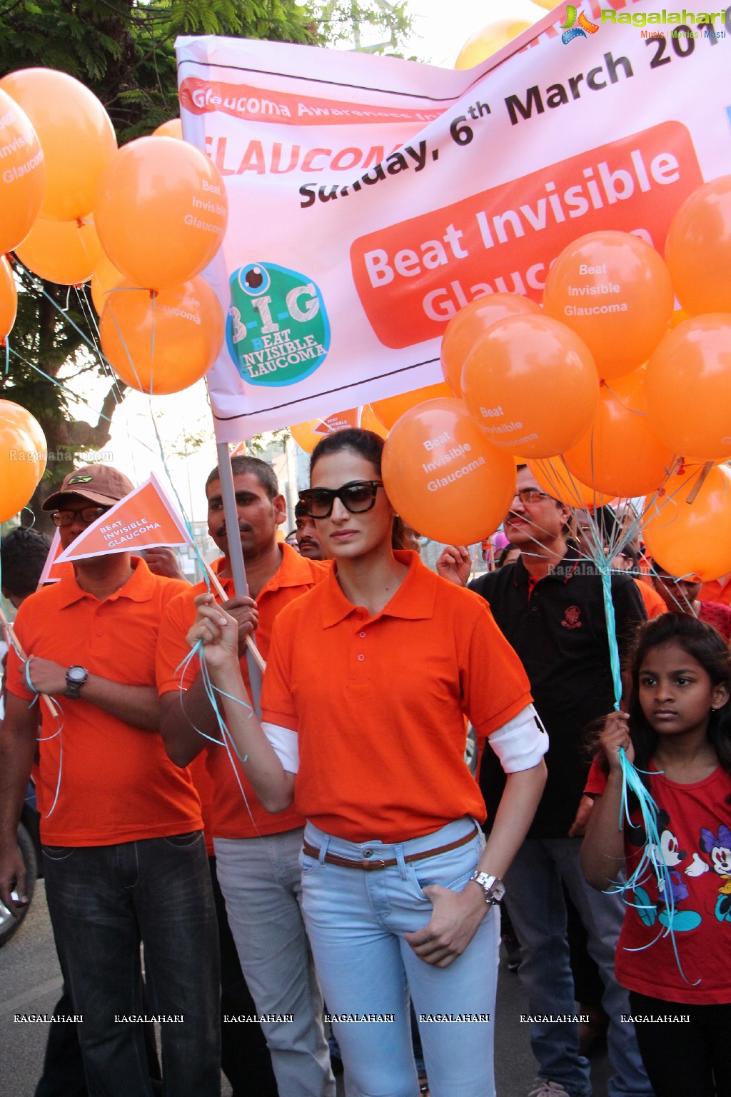 Shilpa Reddy flagged off & joined the Glaucoma Awareness Walk by L V Prasad Eye Institute