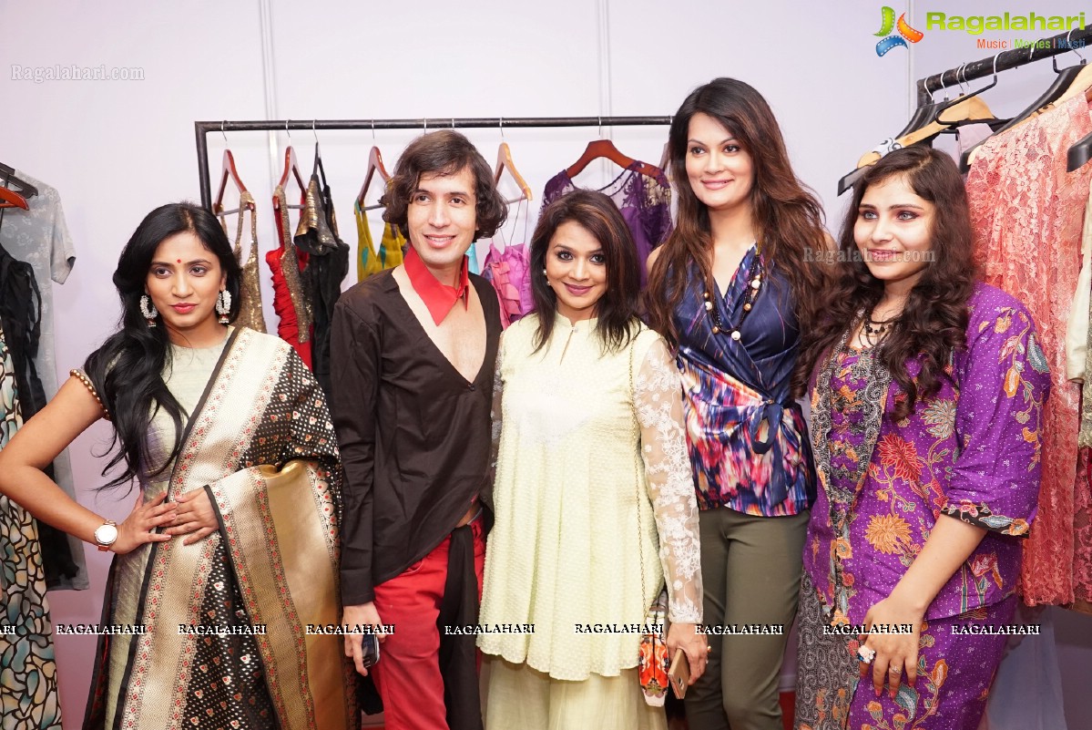 Grand Launch of Khwaaish Designer Exhibition by Ashwini Reddy and Angela Kumar at Taj Krishna, Hyderabad