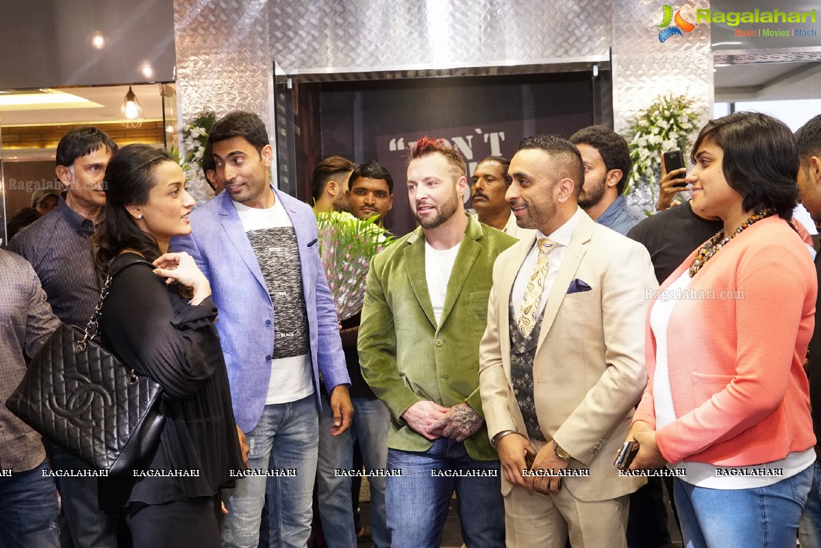 Namrata Shirodkar launches Kris Gethin's Gym, Hyderabad