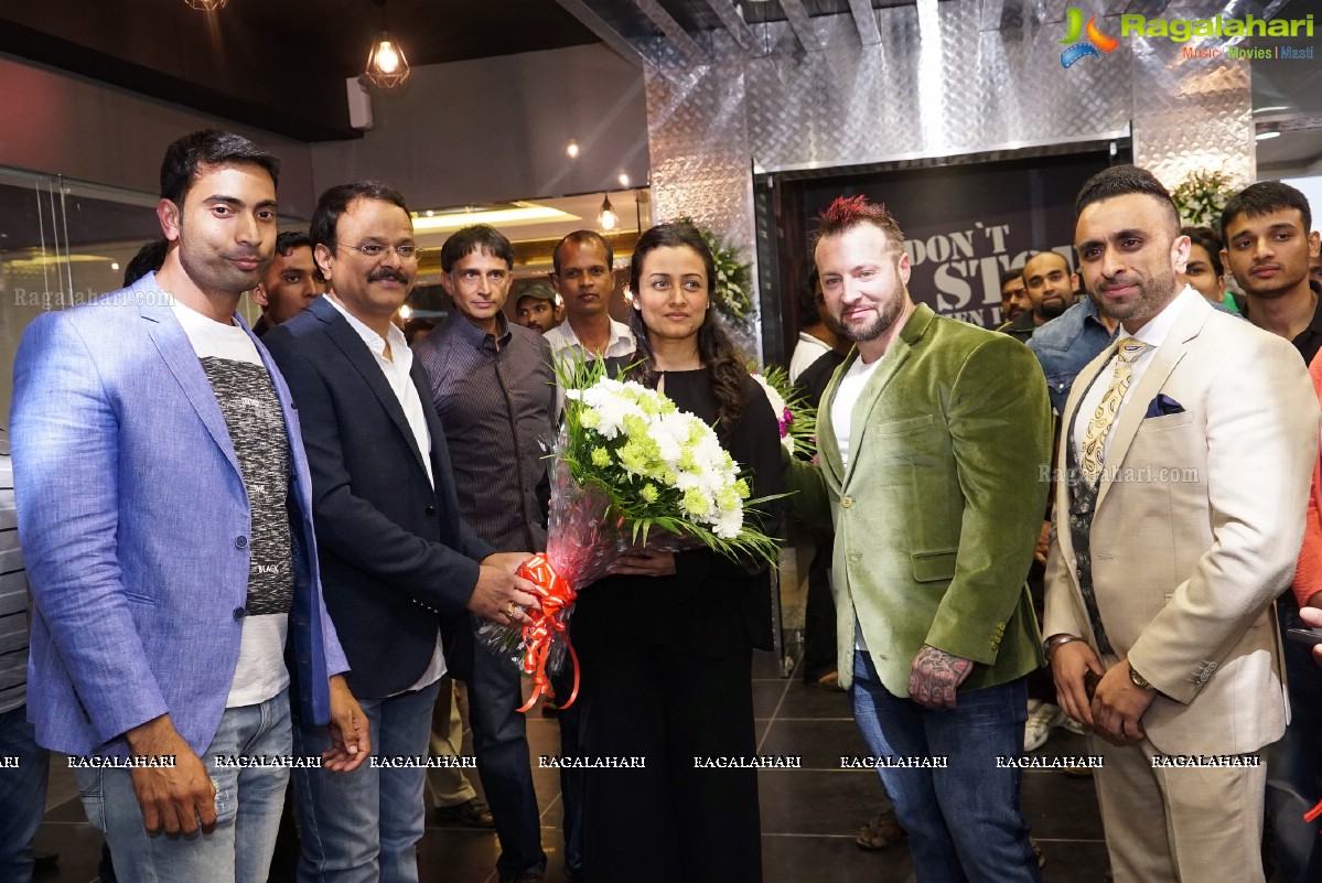 Namrata Shirodkar launches Kris Gethin's Gym, Hyderabad