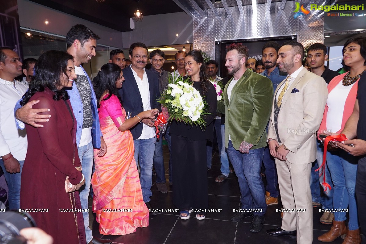 Namrata Shirodkar launches Kris Gethin's Gym, Hyderabad