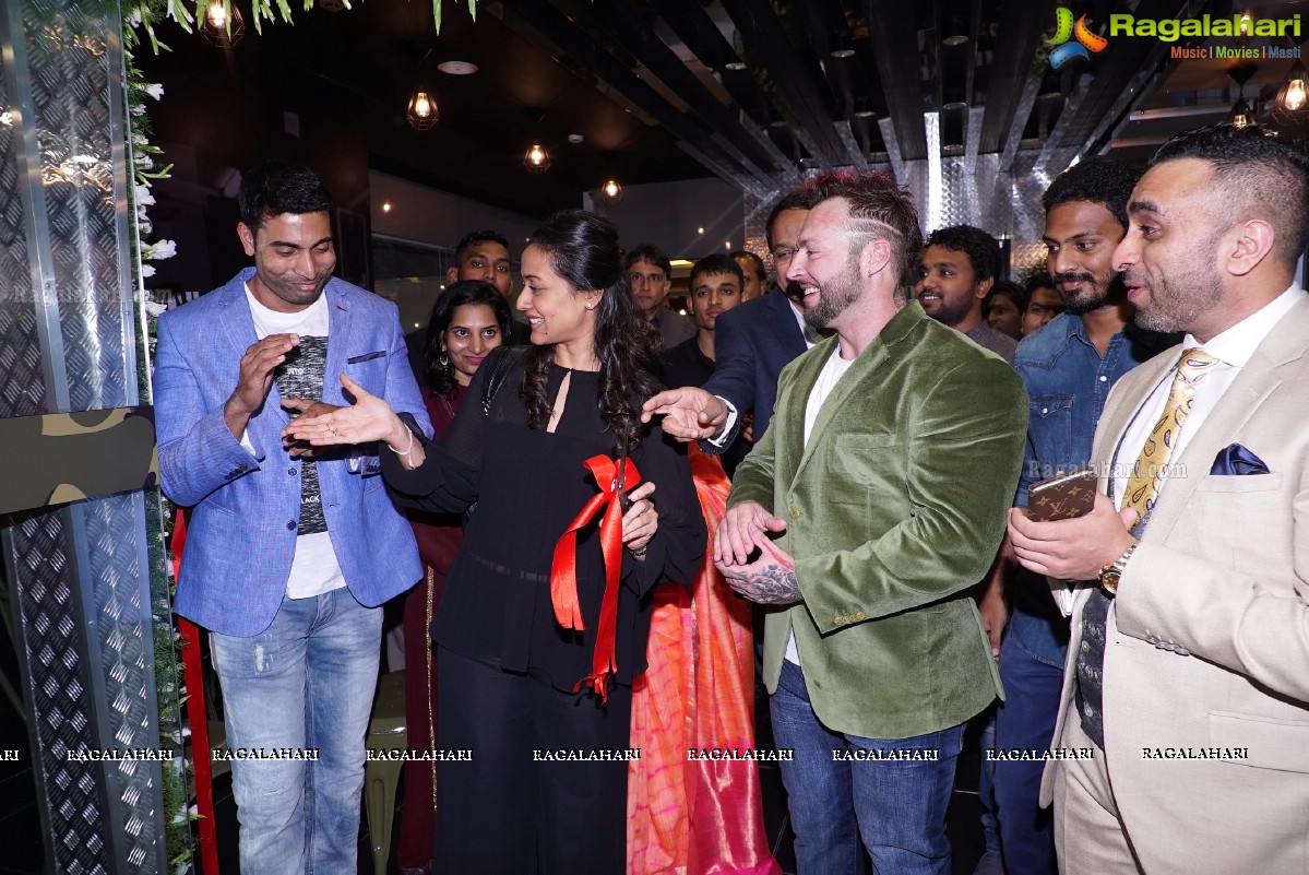 Namrata Shirodkar launches Kris Gethin's Gym, Hyderabad