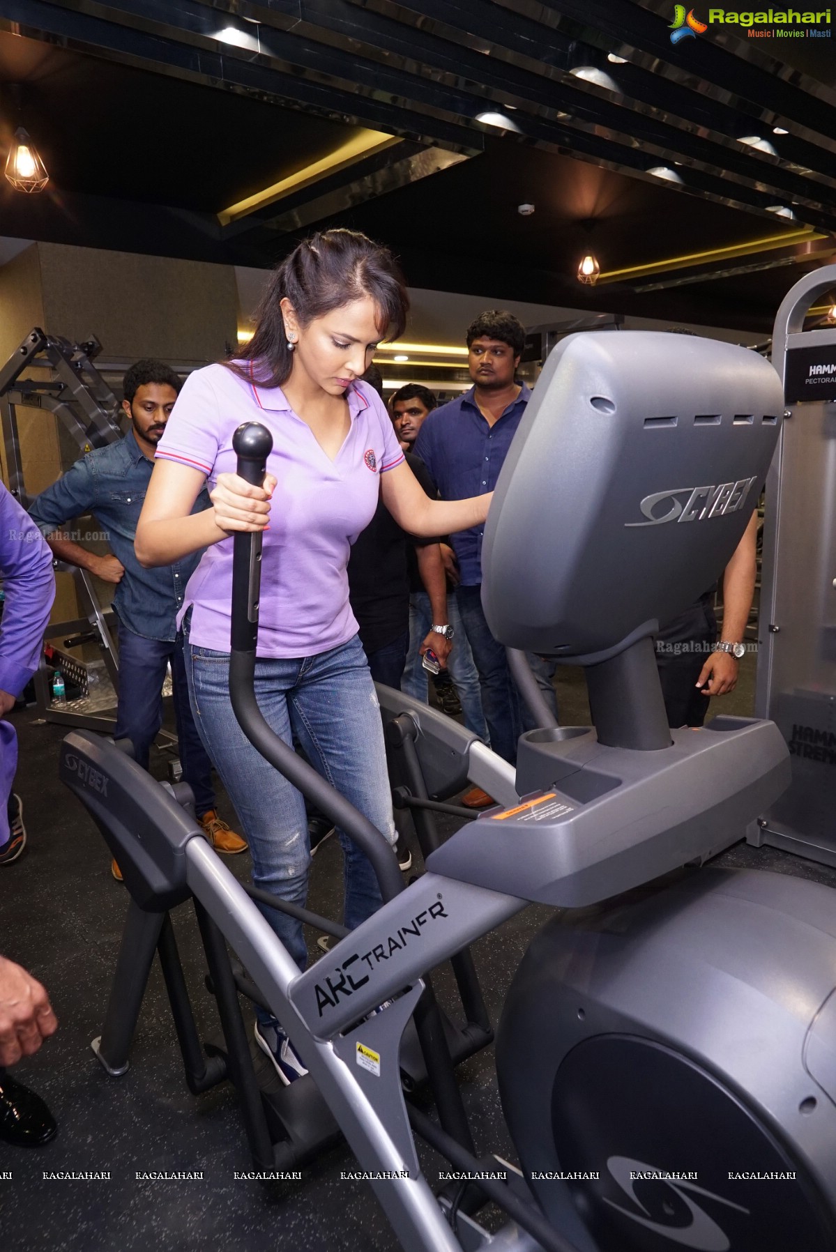 Namrata Shirodkar launches Kris Gethin's Gym, Hyderabad