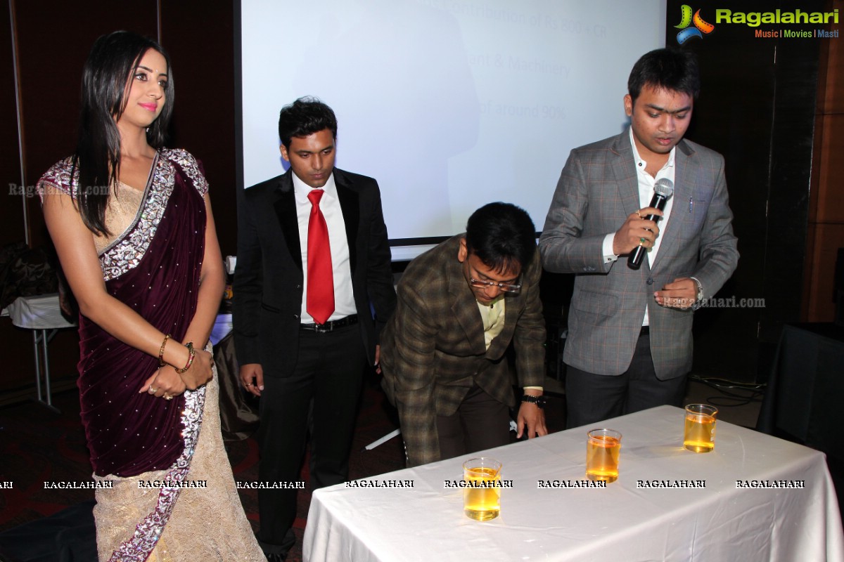 Sanjjanaa launches Naturralle New Products - Naturralle Health Rice Bran Oil and Naturralle Sona Masuri Rice, Hyderabad