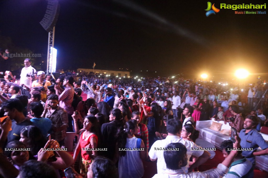 Ram Charan at Malla Reddy College Of Engineering and Technology Annual Fest 2016, Hyderabad