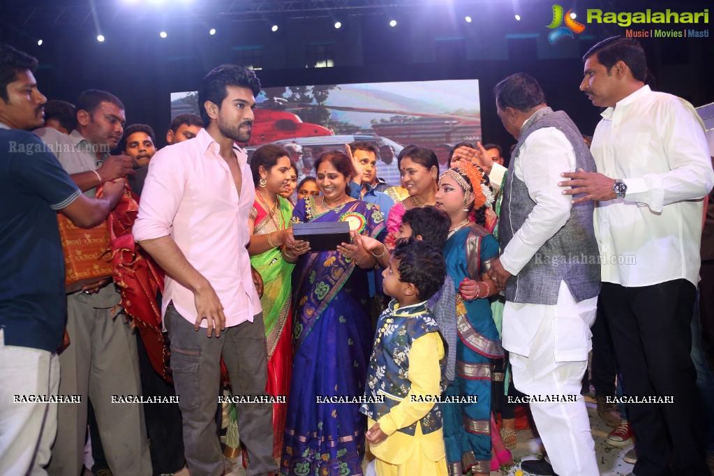 Ram Charan at Malla Reddy College Of Engineering and Technology Annual Fest 2016, Hyderabad