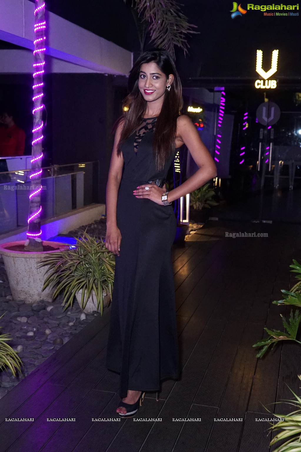 Sadhna and Poonam Birthday Bash at Vertigo-The High Life, Hyderabad