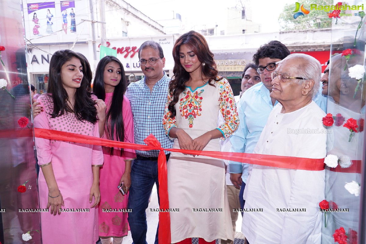 Shree Outlet Launch in Hyderabad