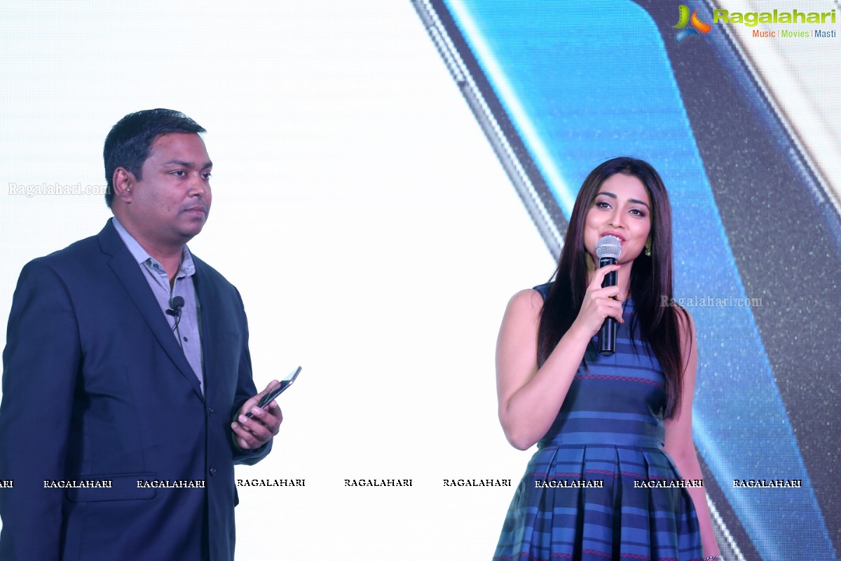 Shriya Saran launches Samsung S7  in Hyderabad