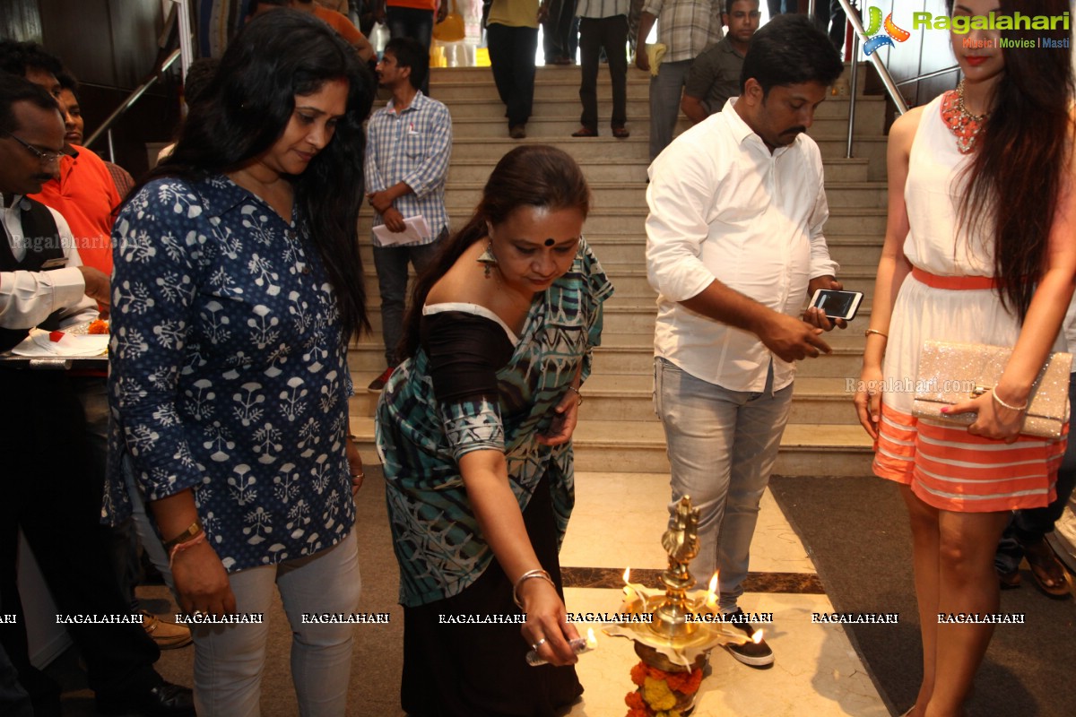 Sindhura Kaviti launches Silk Expo 2016 at The Gateway Hotel, Vizag