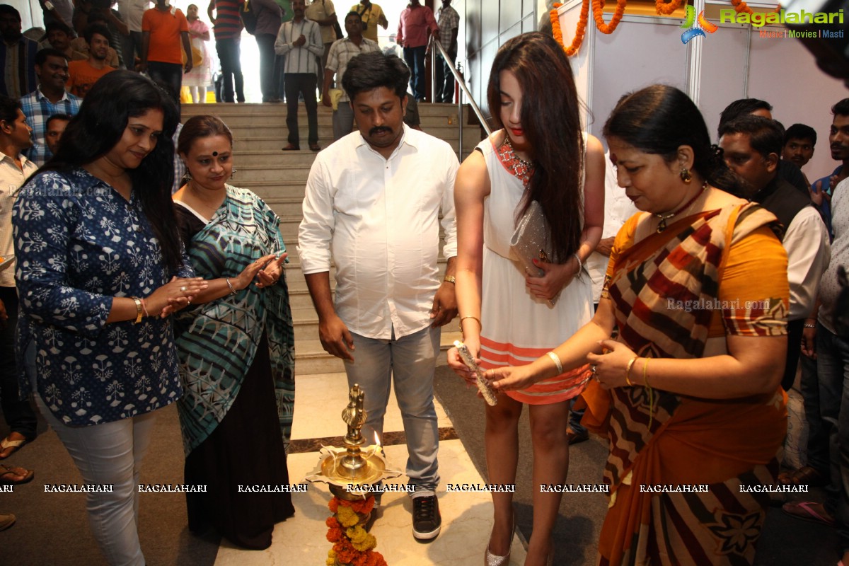 Sindhura Kaviti launches Silk Expo 2016 at The Gateway Hotel, Vizag