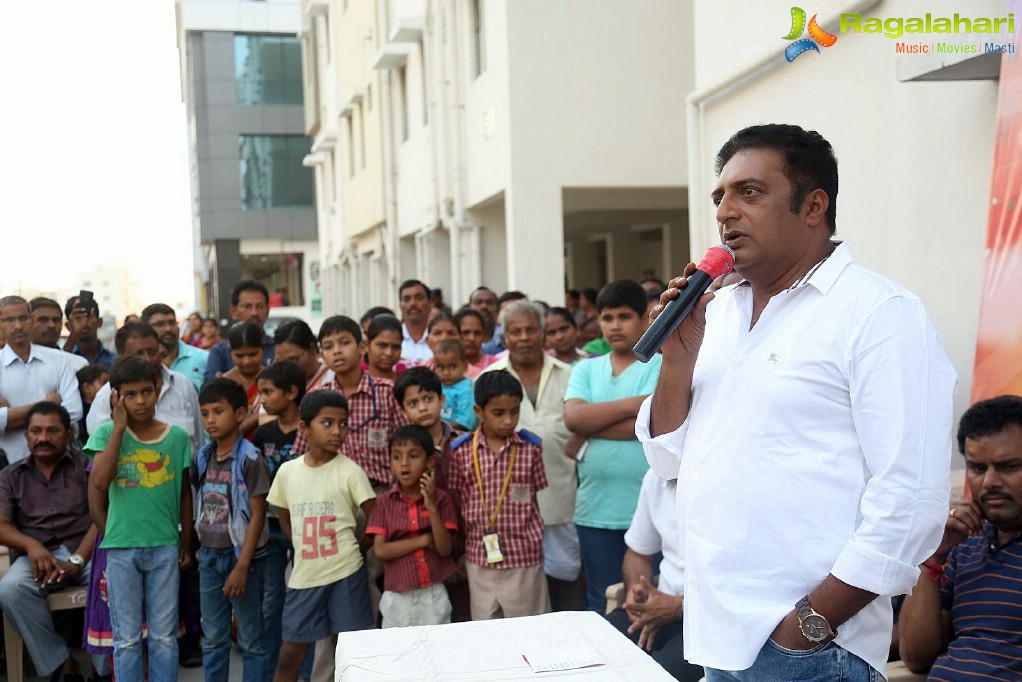 Prakash Raj's Veg Mantra Launch in Hyderabad