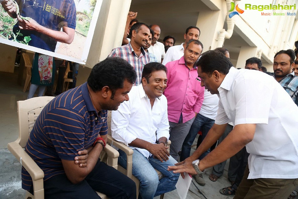 Prakash Raj's Veg Mantra Launch in Hyderabad