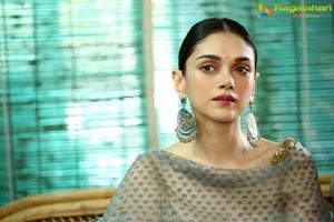 Karthi Aditi Rao Hydari Cheliyaa Press Meet