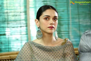 Karthi Aditi Rao Hydari Cheliyaa Press Meet