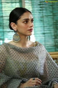 Karthi Aditi Rao Hydari Cheliyaa Press Meet