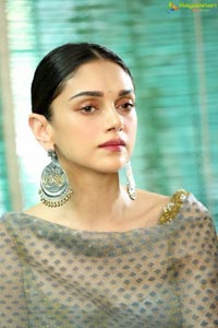 Karthi Aditi Rao Hydari Cheliyaa Press Meet