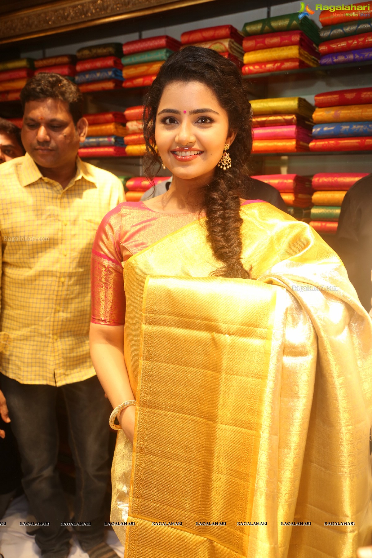 Anupama Parameswaran inaugurates VRK Silks at Ameerpet, Hyderabad