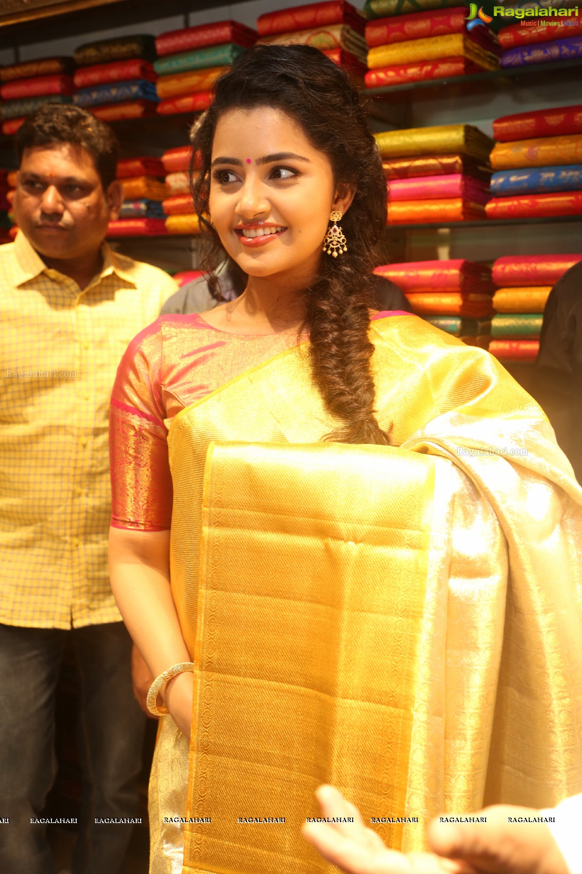 Anupama Parameswaran inaugurates VRK Silks at Ameerpet, Hyderabad