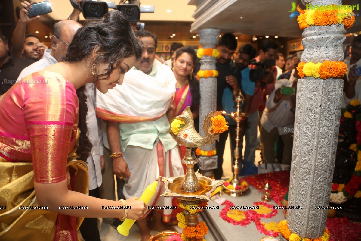 Anupama Parameswaran inaugurates VRK Silks at Ameerpet, Hyderabad