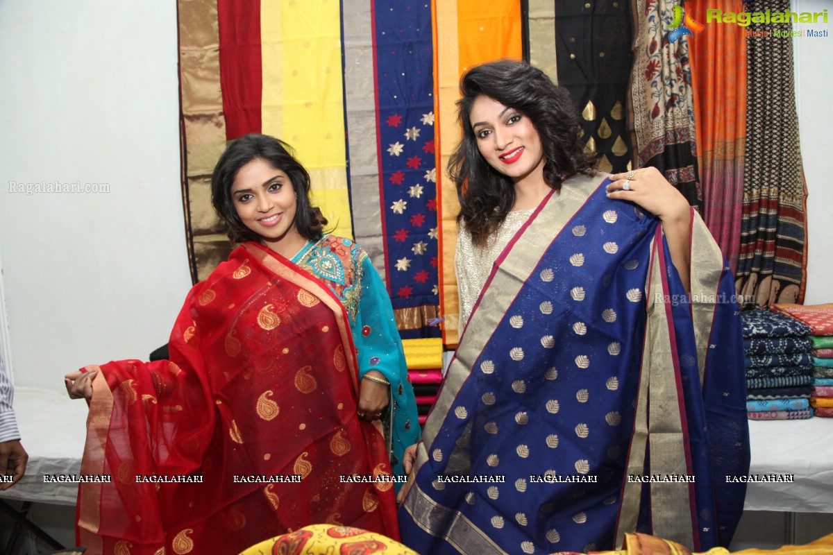 Ashmita and Karunya Chowdary launches Handloom Expo at Kalinga Cultural Trust Hall, Hyderabad