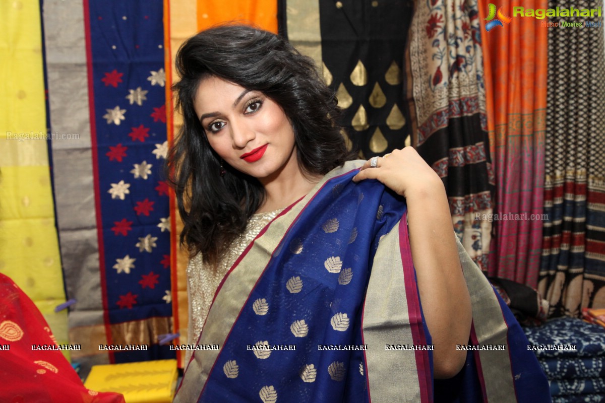 Ashmita and Karunya Chowdary launches Handloom Expo at Kalinga Cultural Trust Hall, Hyderabad