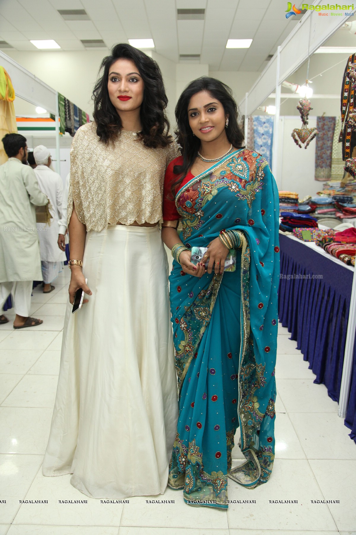 Ashmita and Karunya Chowdary launches Handloom Expo at Kalinga Cultural Trust Hall, Hyderabad