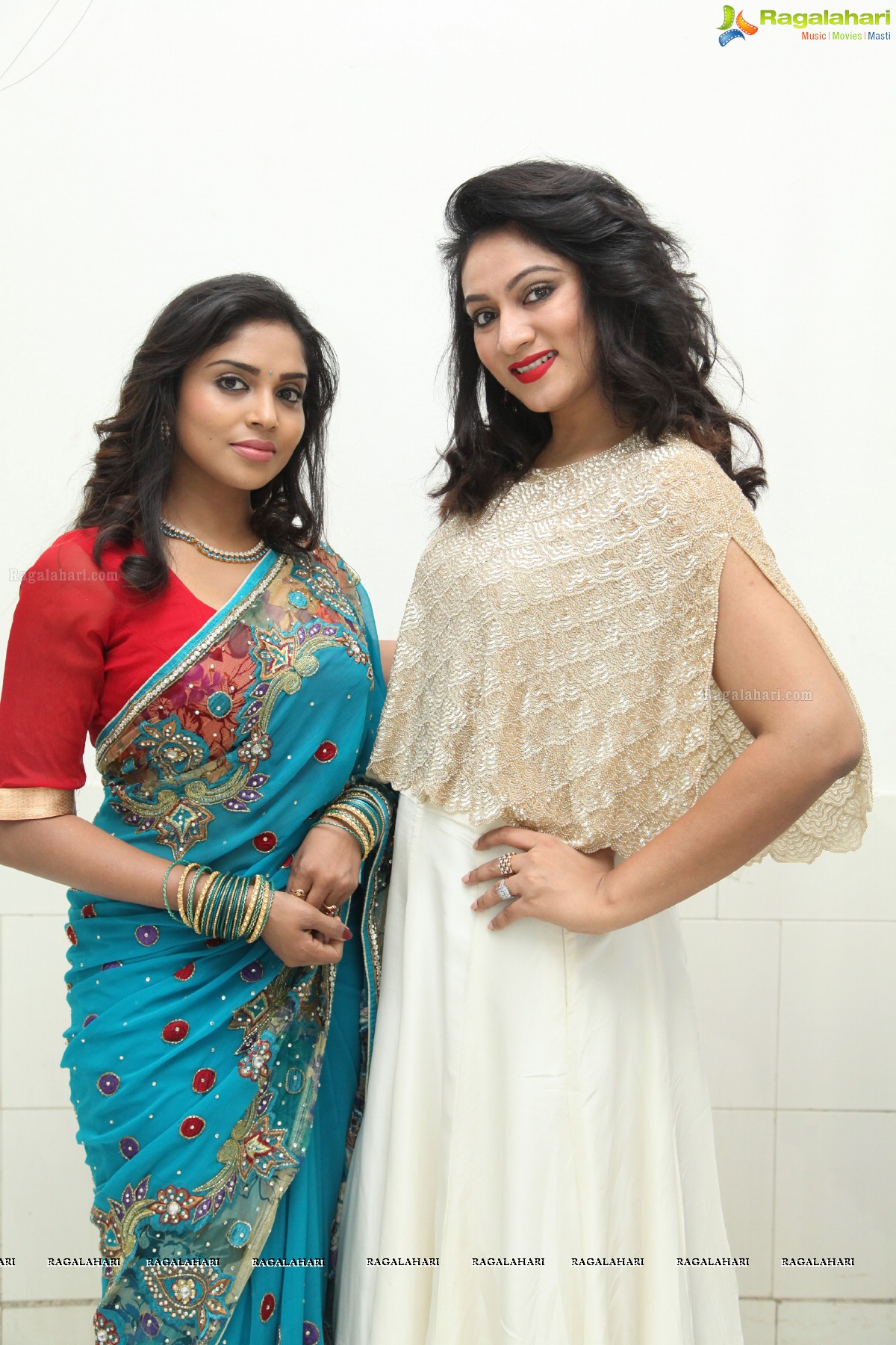 Ashmita and Karunya Chowdary launches Handloom Expo at Kalinga Cultural Trust Hall, Hyderabad