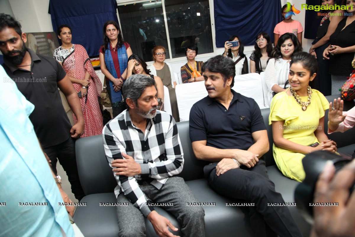 Akkineni Nagarjuna inaugurates Colossal Abstracts by Bharat Thakur at Gallery Space, Banjara Hills, Hyderabad