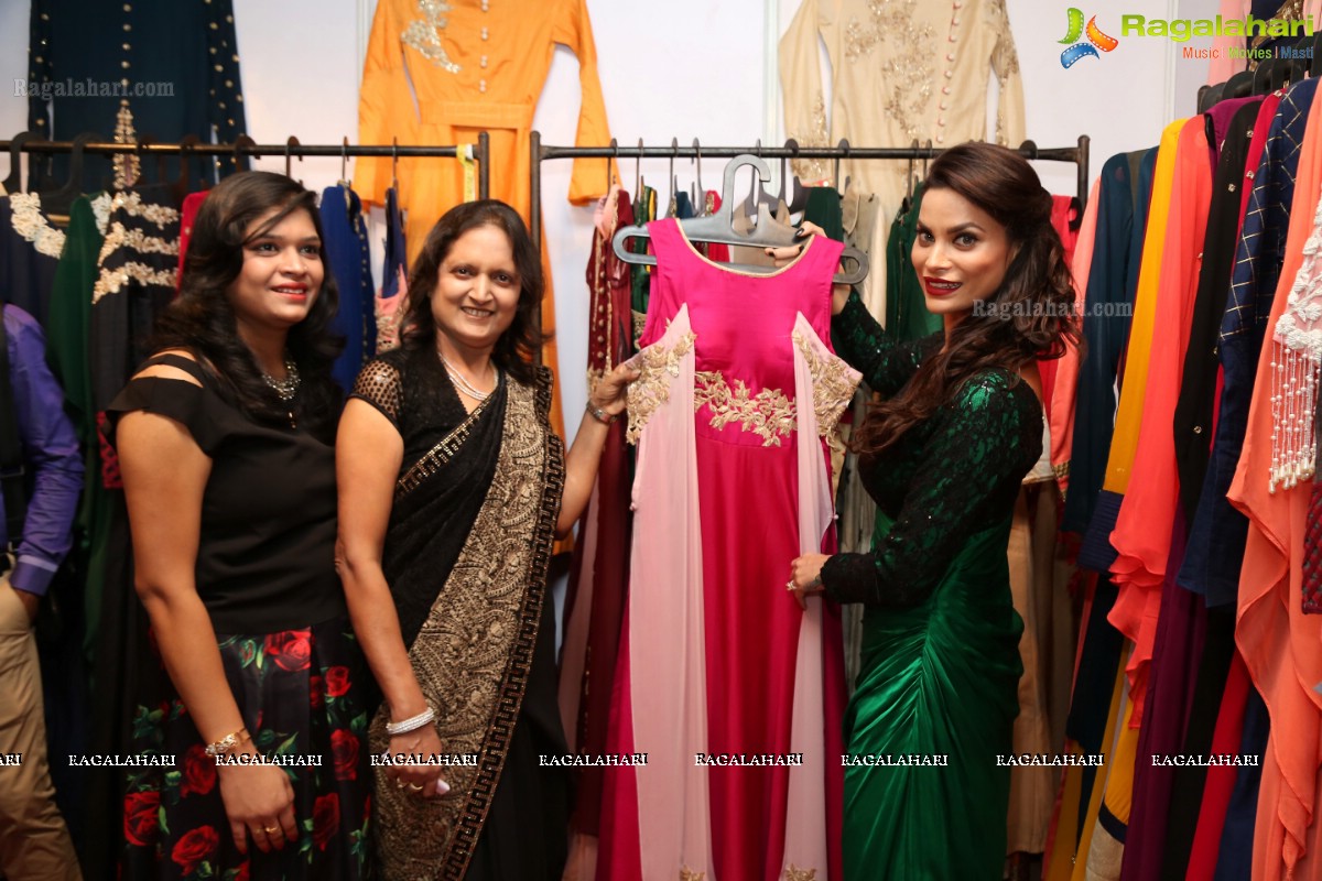 Bigg Boss Fame Marina Kuwar inaugurates D'sire Exhibition 2017 at Taj Krishna