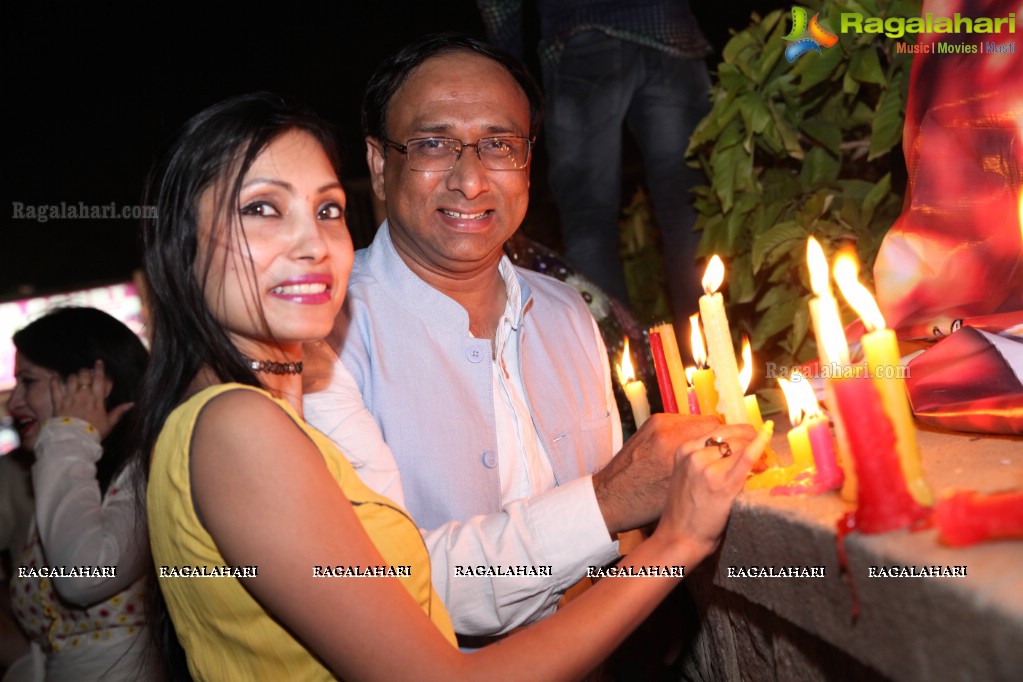 Bonnya Lahiry Chattopadhyay Presents Earth Hour Supported by AR Foundation at People's Plaza