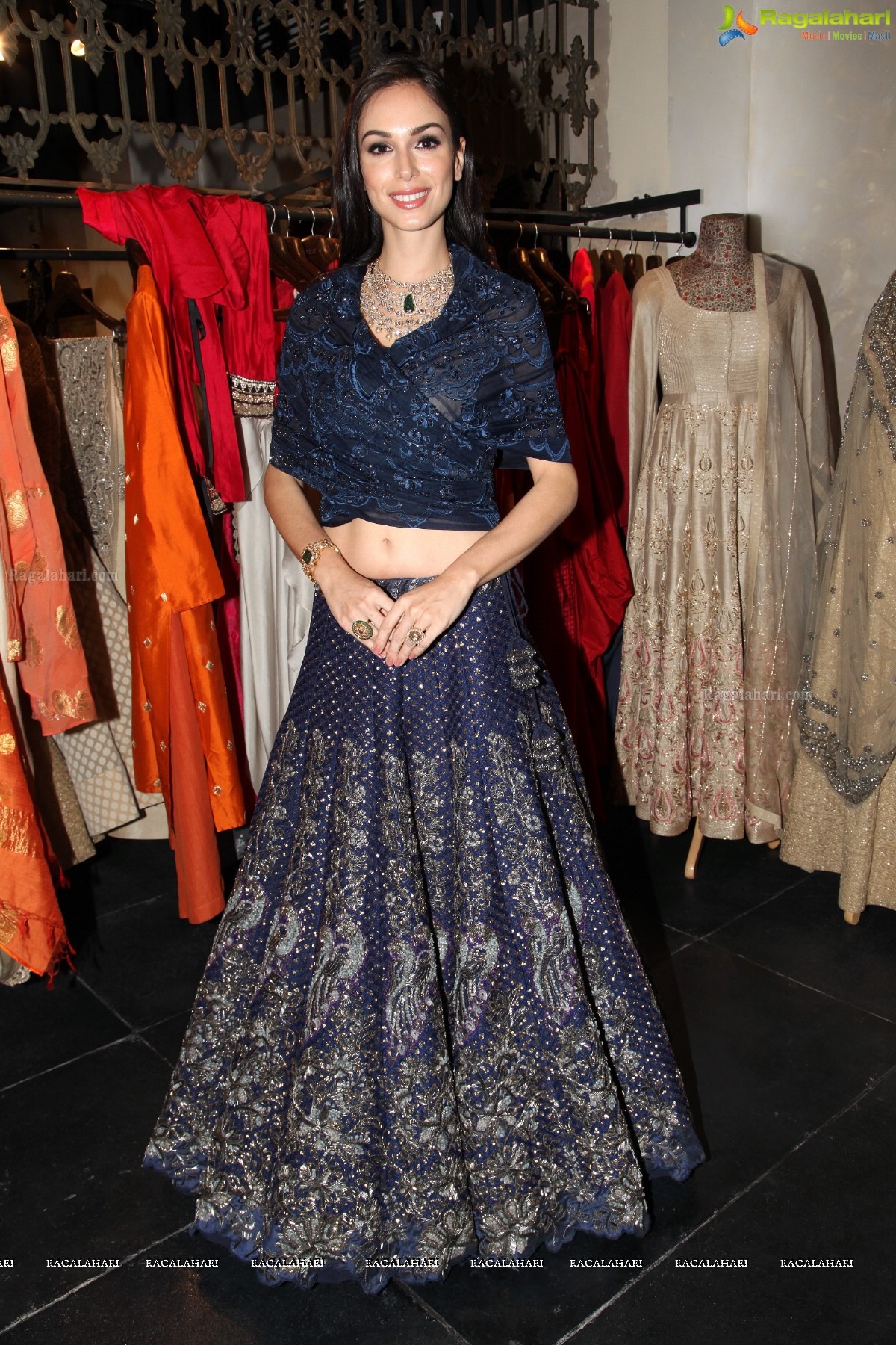 Pinky Reddy unveils Jade Brand by Mounica and Karishma at Beside Kalakriti Art Gallery, Hyderabad