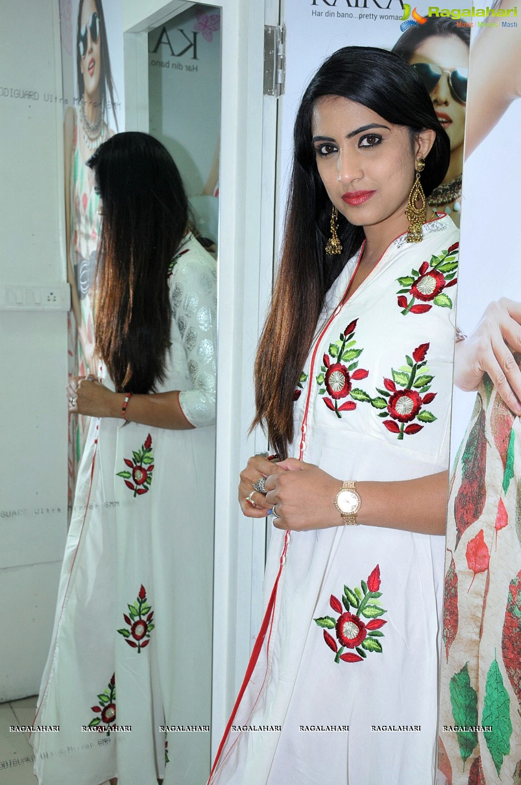 Angela Krislinzki unveils Ugadi Festive Collection at Kaira, Bangalore