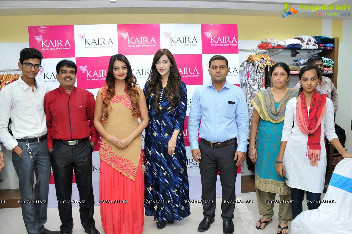 Angela Krislinzki unveils Ugadi Festive Collection at Kaira, Bangalore