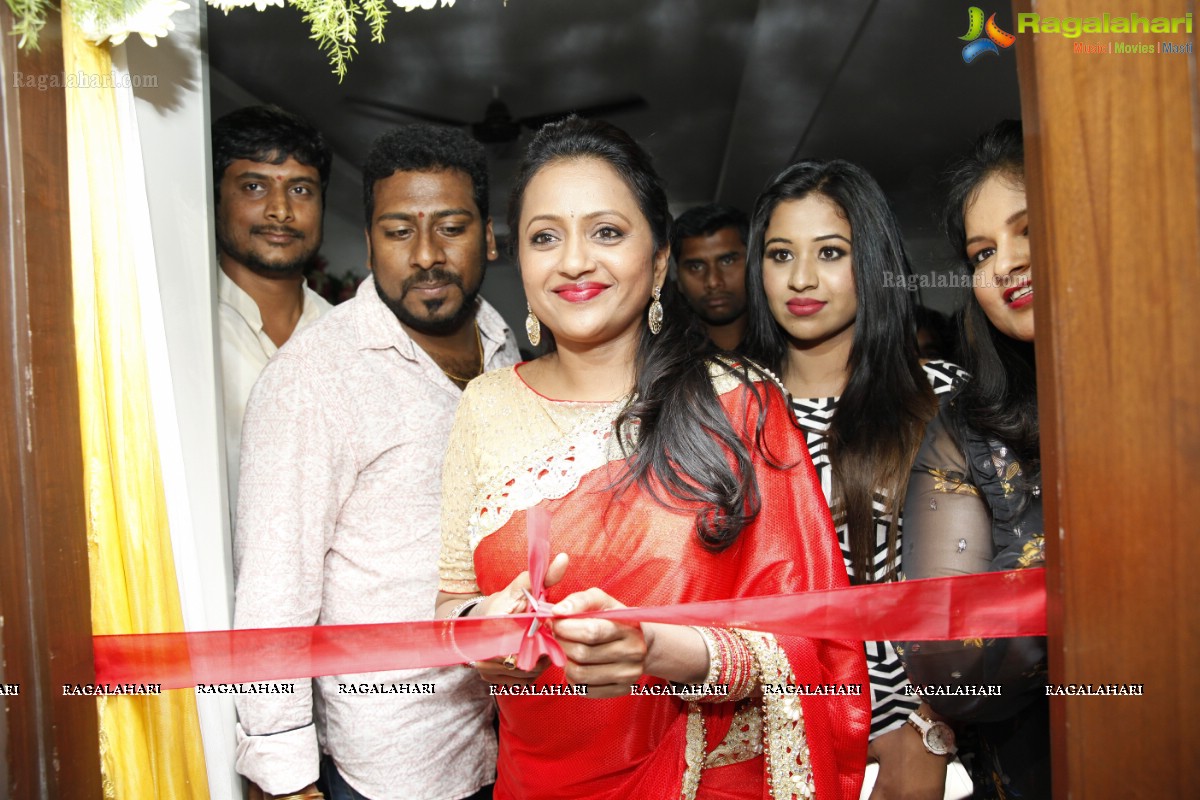 Suma Kanakala and Manali Rathod launches The Makeover Studio at Bhavyas Tulasi Vanam, Kukatpally, Hyderabad