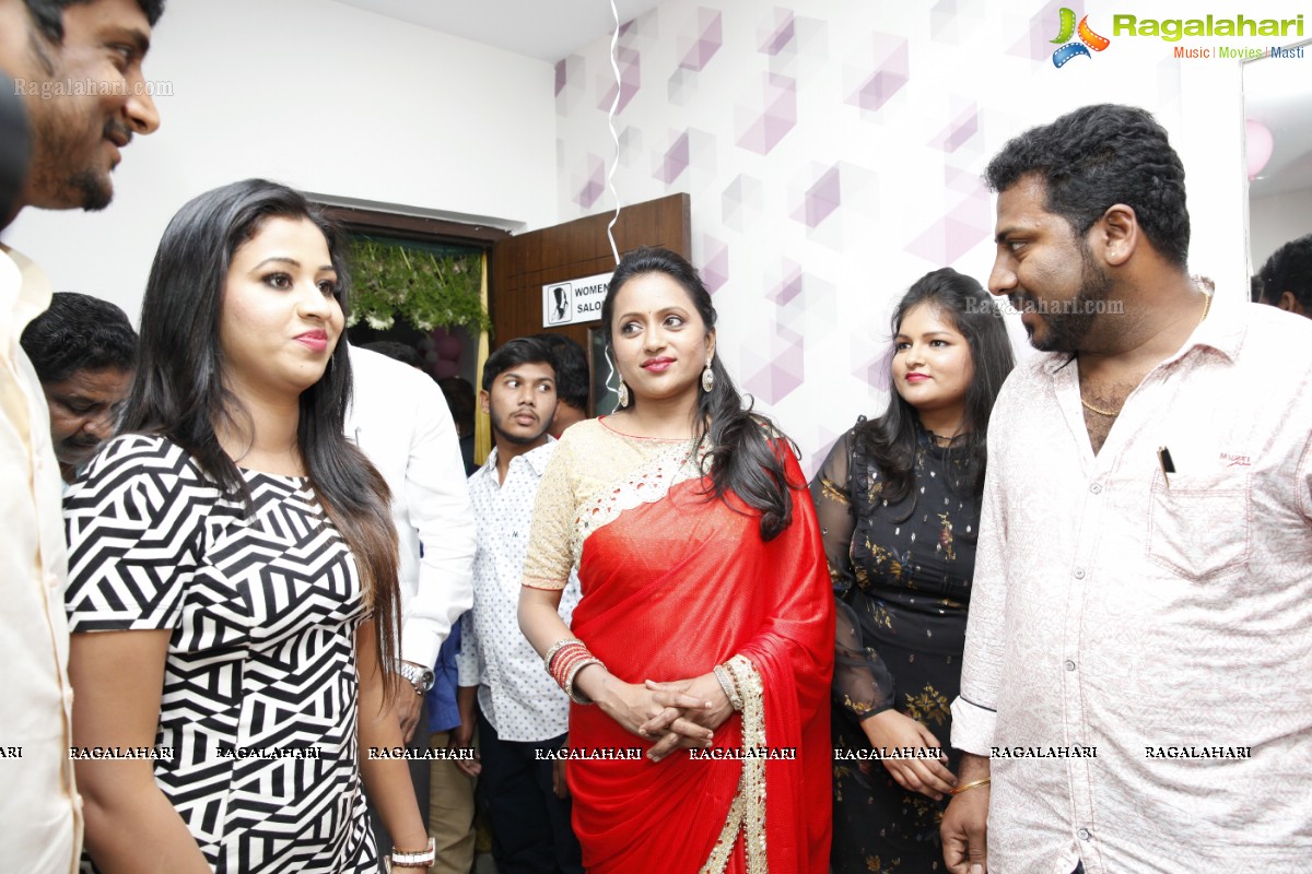 Suma Kanakala and Manali Rathod launches The Makeover Studio at Bhavyas Tulasi Vanam, Kukatpally, Hyderabad