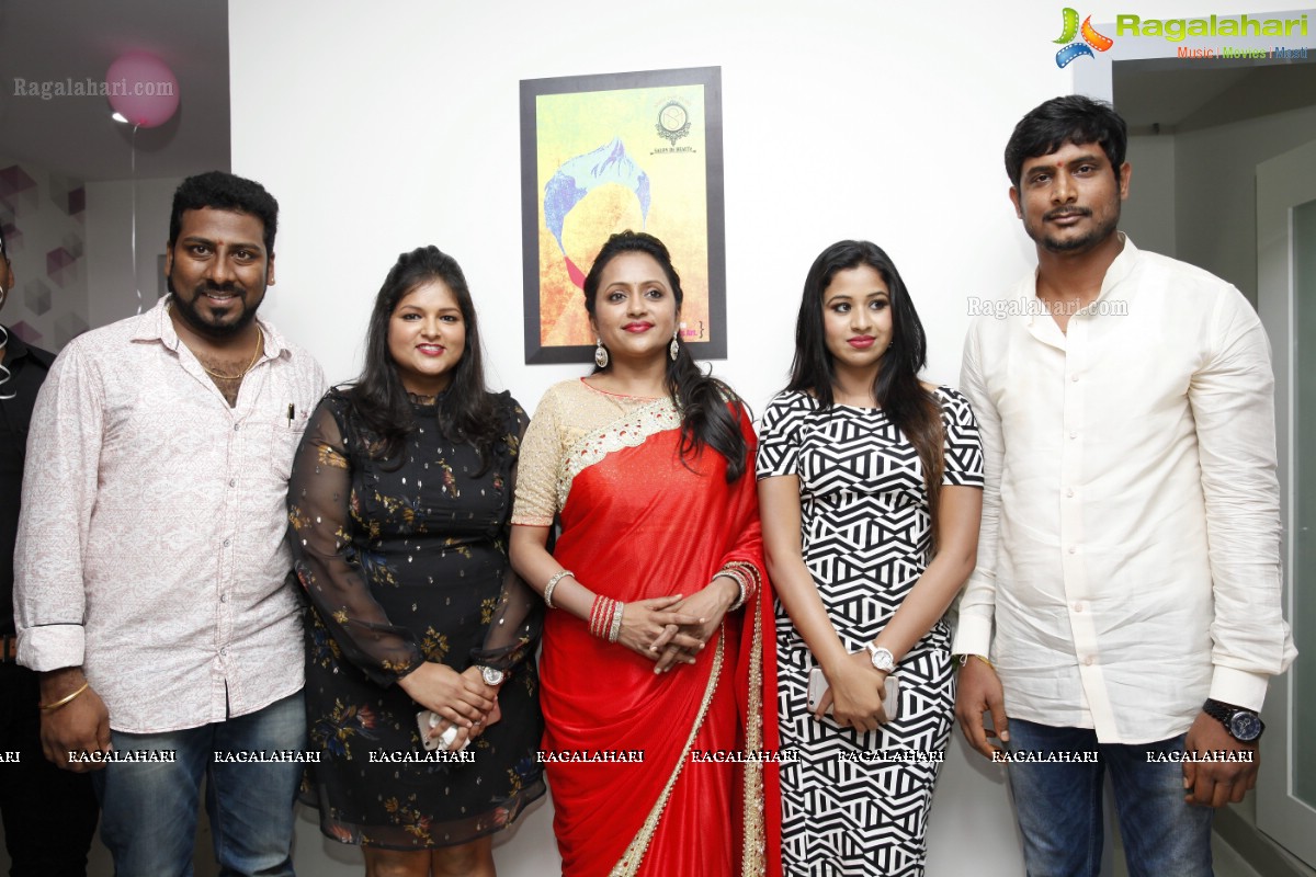 Suma Kanakala and Manali Rathod launches The Makeover Studio at Bhavyas Tulasi Vanam, Kukatpally, Hyderabad