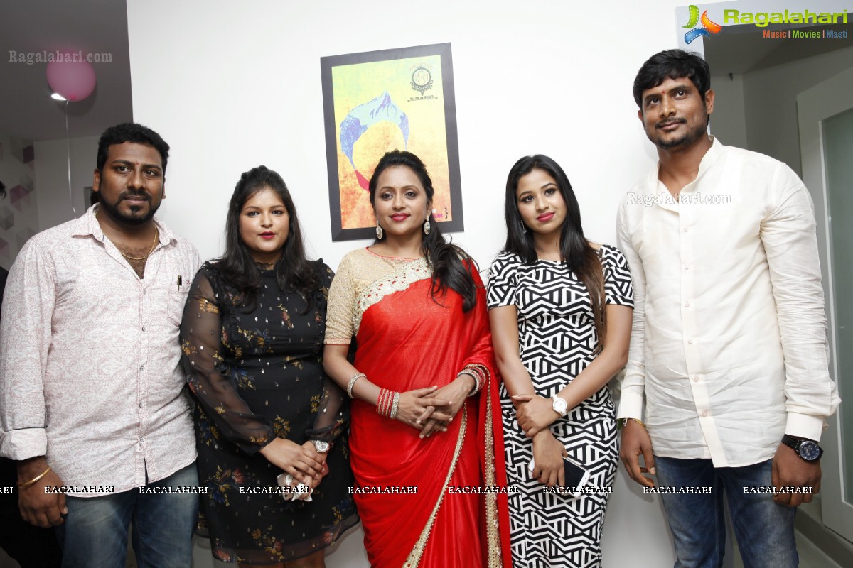 Suma Kanakala and Manali Rathod launches The Makeover Studio at Bhavyas Tulasi Vanam, Kukatpally, Hyderabad