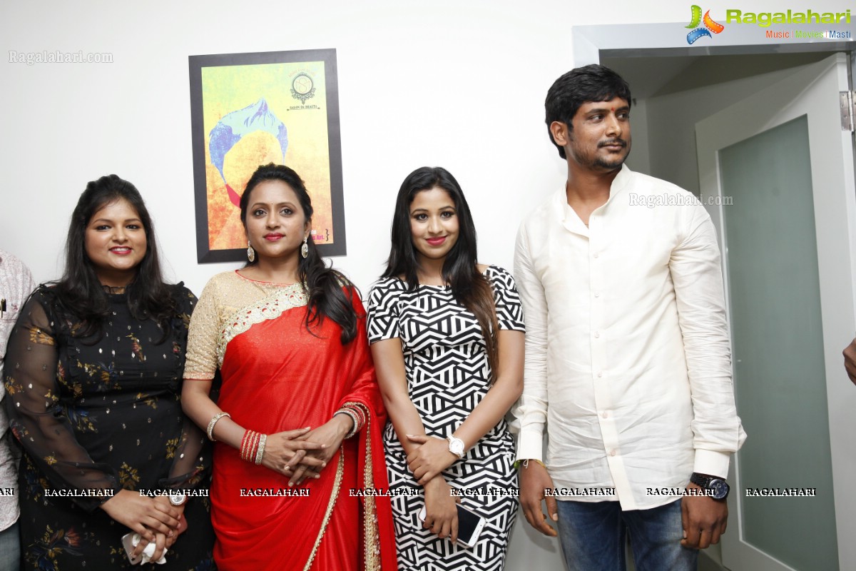 Suma Kanakala and Manali Rathod launches The Makeover Studio at Bhavyas Tulasi Vanam, Kukatpally, Hyderabad