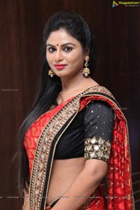 Mamatha Tulluri Handloom Fashion Show