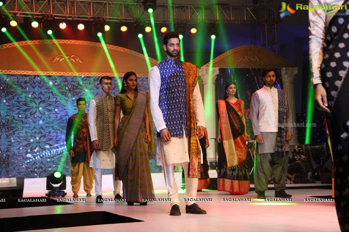 Mamatha Tulluri Handloom Fashion Show at The Cybercity Conventions