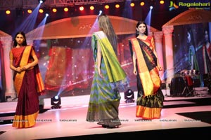 Mamatha Tulluri Handloom Fashion Show