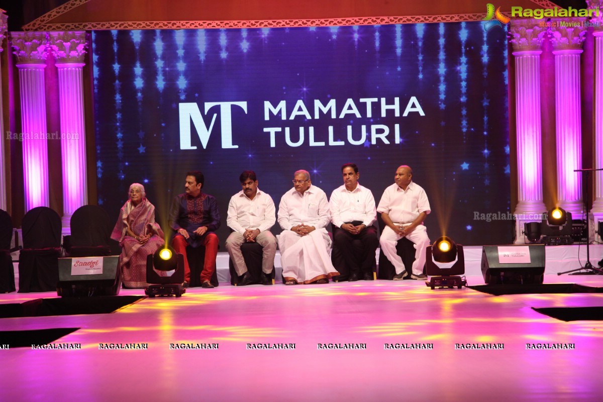 Mamatha Tulluri Handloom Fashion Show at The Cybercity Conventions