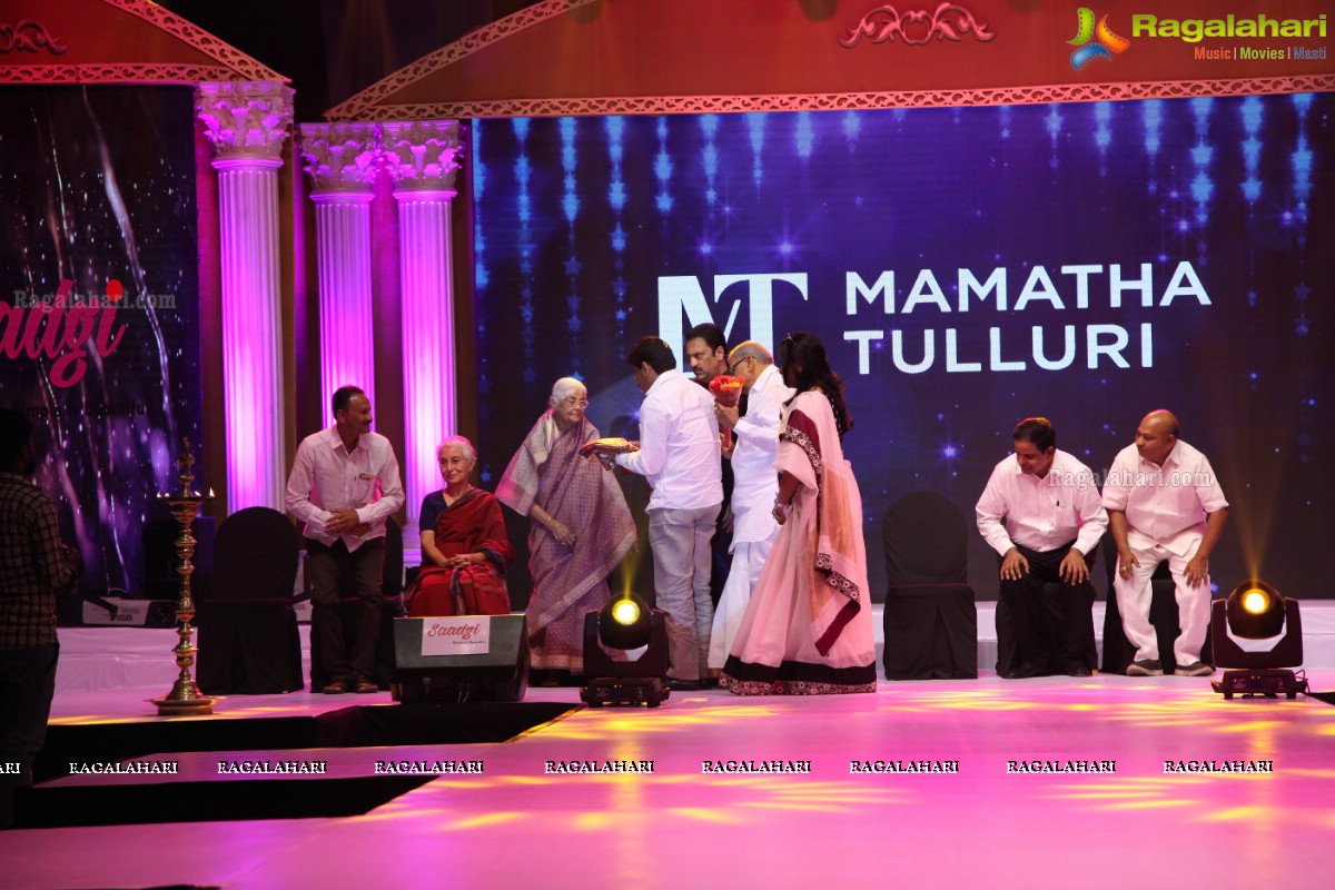 Mamatha Tulluri Handloom Fashion Show at The Cybercity Conventions