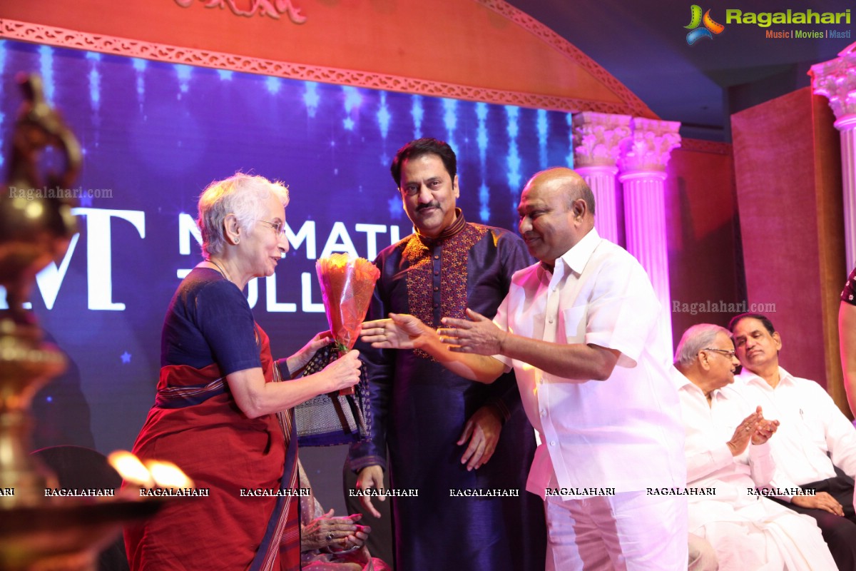 Mamatha Tulluri Handloom Fashion Show at The Cybercity Conventions