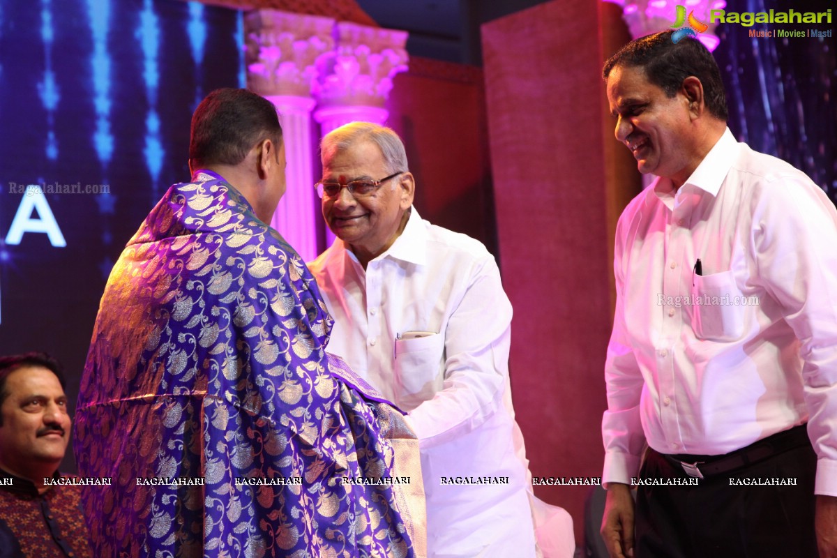 Mamatha Tulluri Handloom Fashion Show at The Cybercity Conventions