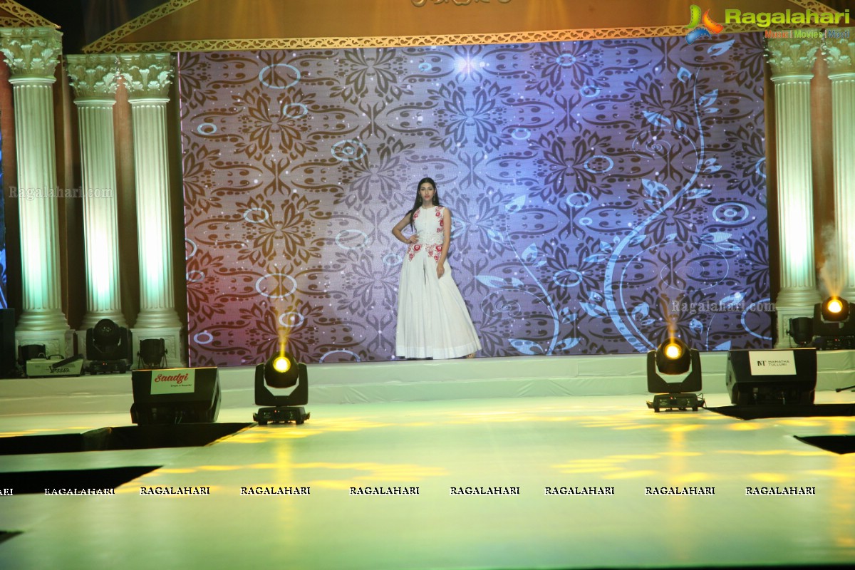 Mamatha Tulluri Handloom Fashion Show at The Cybercity Conventions